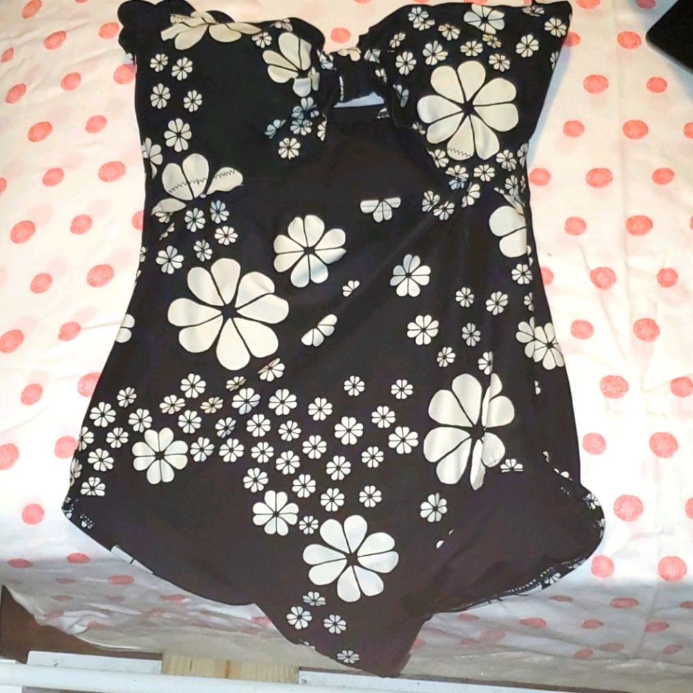 Bathing suit